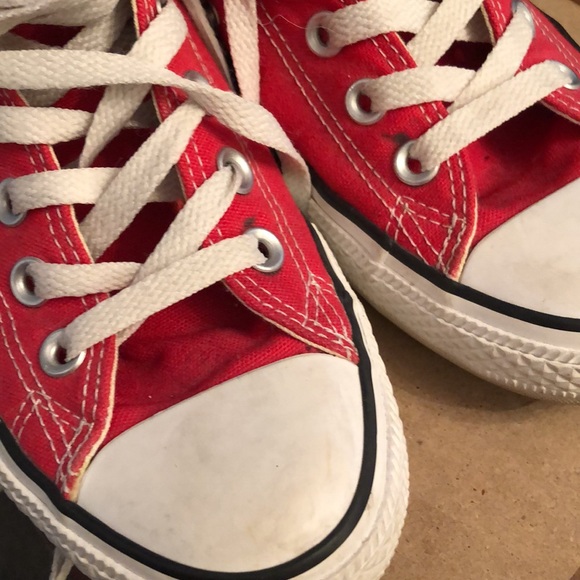 Red high top converse - Picture 4 of 13